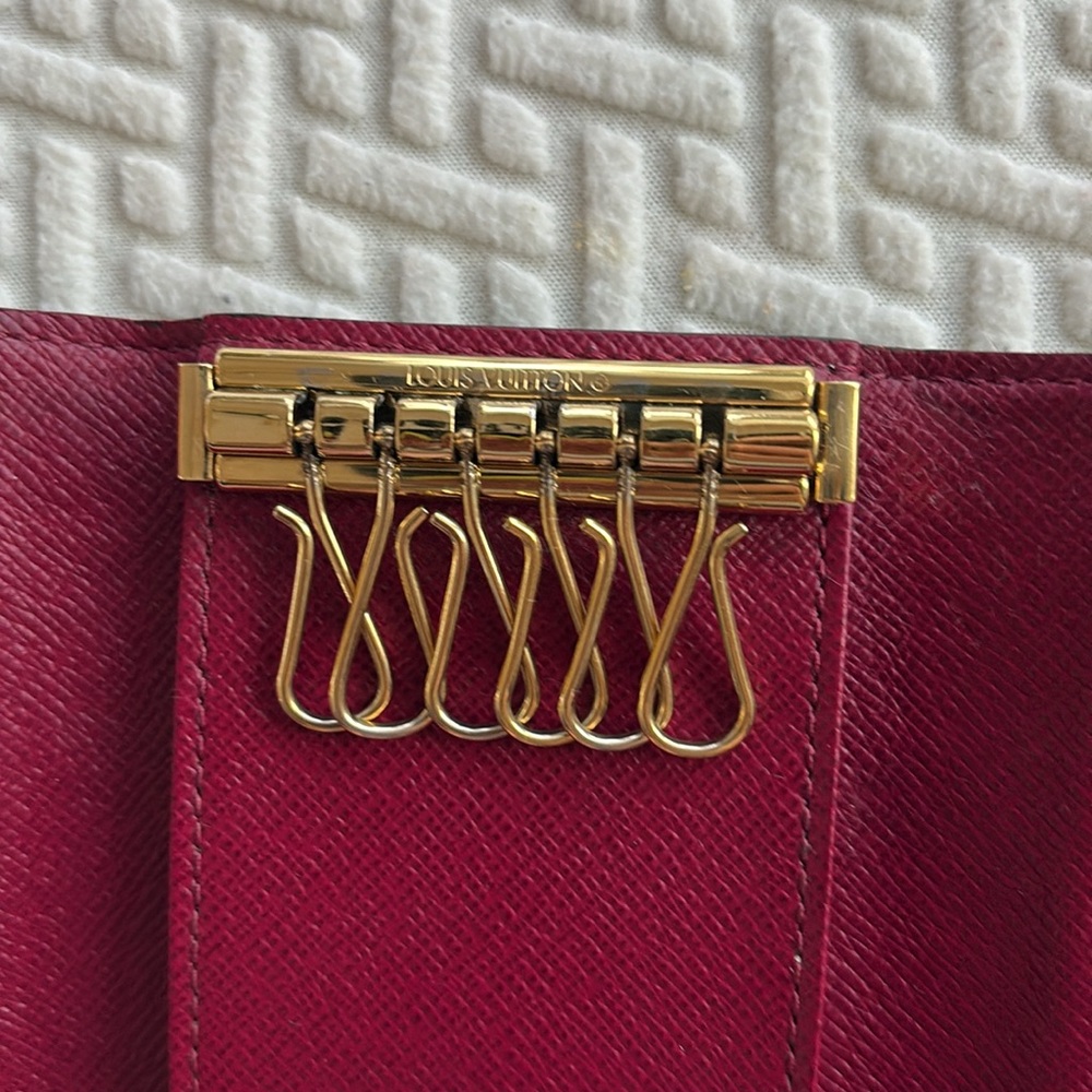 Louis Vuitton 6 Ring Key Holder - Picture 10 of 14